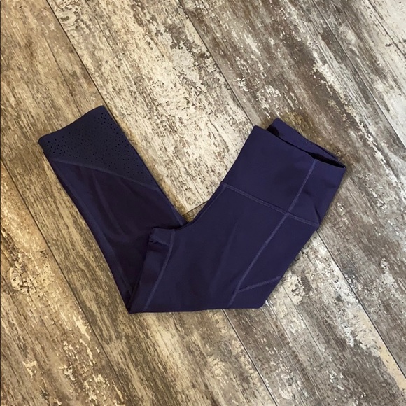 lululemon athletica Pants - Lululemon Capri Legging, size 6